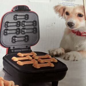 NWT‎ DASH MINI DOG TREAT MAKER